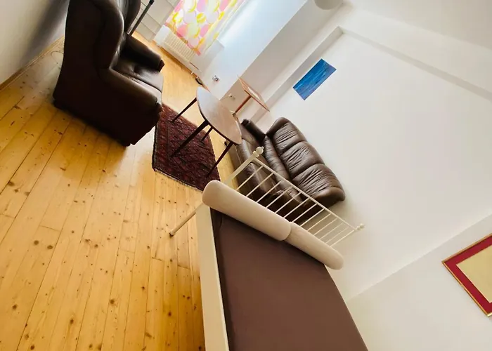 Wohnung, 2 Schlafzimmer, Strassenseitig Appartamento Graz